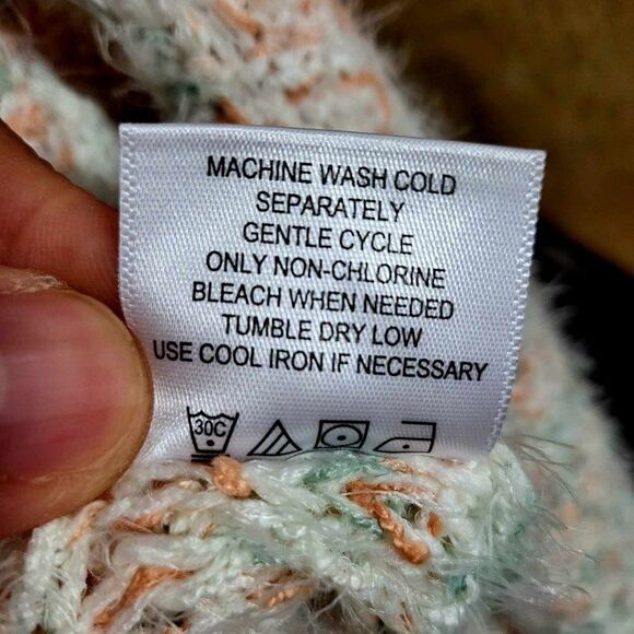 NEW with Tag OLIVIA sky knitted sweater size L - Picture 5 of 12